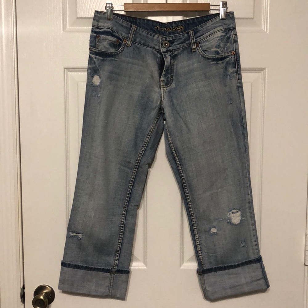 American Eagle capris with holes